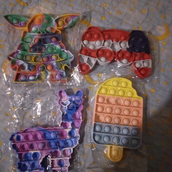 Pop it fidget toys pack of 4 - Picture 3 of 5